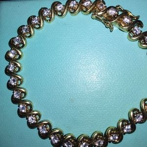 Diamond tennis bracelet